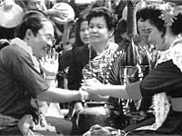 Ngày hội té nước Song-kran Thái Lan 