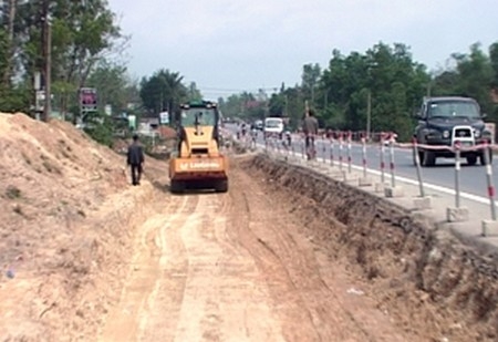 Khẩn trương phối hợp giải quyết, đẩy nhanh tiến độ hoàn thành công tác đền bù GPMB QL1A đoạn qua địa bàn huyện Phú Lộc