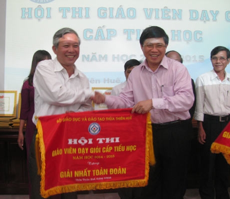 10 giải Nhất được trao tại Hội thi giáo viên dạy giỏi cấp Tiểu học