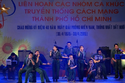 Sự trở lại thú vị của các nhóm “nhạc đỏ”