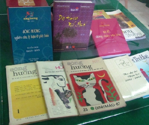 Khai mạc không gian trưng bày, triển lãm nhân kỷ niệm 70 năm thành lập Liên hiệp các Hội VHNT Thừa Thiên Huế