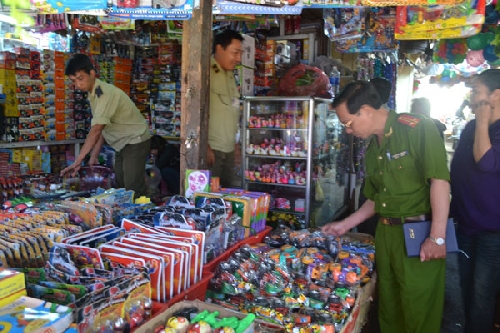 Thành lập Đoàn kiểm tra tình hình thi hành pháp luật chống buôn lậu, gian lận thương mại và hàng giả