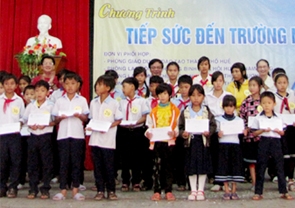 12 tỷ đồng hỗ trợ cho trẻ em có hoàn cảnh khó khăn