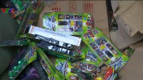 Tiêu hủy gần 15 tấn hàng giả, kém chất lượng