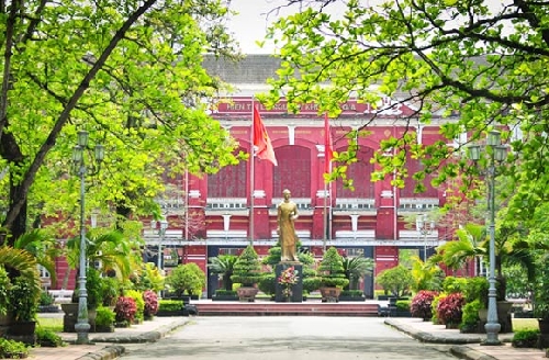 Công nhận trường 03 trường trung học phổ thông và 08 trường trung học cơ sở đạt chuẩn quốc gia