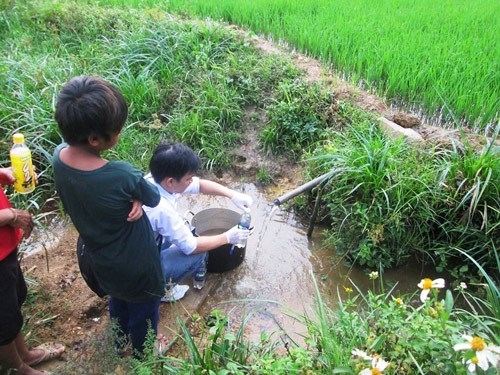 Đưa nước sạch đến vùng cao