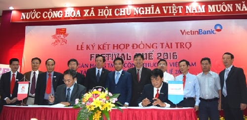 Lễ ký kết Hợp đồng tài trợ với Ngân hàng Thương mại Cổ phần Công thương Việt Nam – Nhà tài trợ Kim cương tại Festival Huế 2016