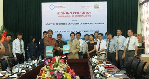 Trường Đại học Sư phạm Huế ký Biên bản ghi nhớ với Khoa Giáo dục, Trường Đại học Chengkulu, Indonesia