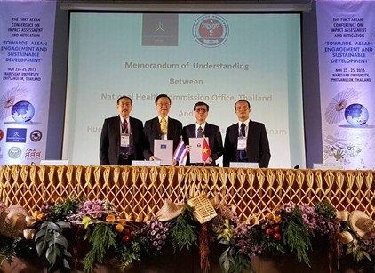 Trường Đại học Y Dược Huế ký kết văn bản hợp tác với Uỷ ban Y tế Thái Lan