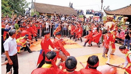 Bộ trưởng VHTTDL: Đề nghị địa phương cam kết loại bỏ lễ hội phản cảm