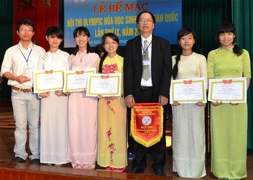 Đoàn Đại học Sư phạm Huế đạt 3 Giải Nhì và 3 Giải Ba tại Kỳ thi Olimpic Hóa học sinh viên