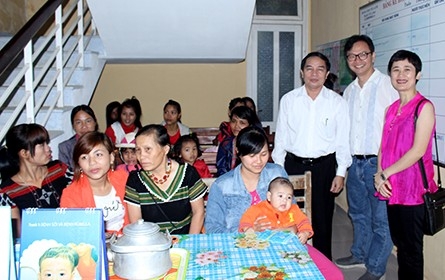 Tổ chức Resourse for Health Equity (RHE) làm việc tại Huế