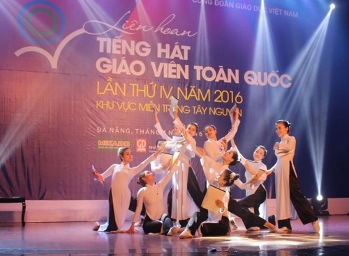 Đoàn Đại học Huế nhận được 2 huy chương Bạc tại “Liên hoan Tiếng hát Giáo viên toàn quốc” lần thứ IV, năm 2016