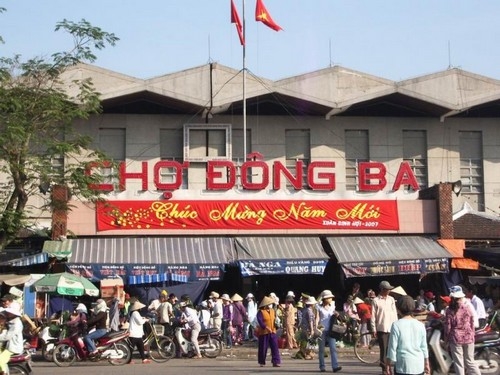 Ra Huế dạo phố ăn chay