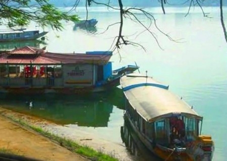 Chấn chính hoạt động vận tải khách du lịch trên sông Hương
