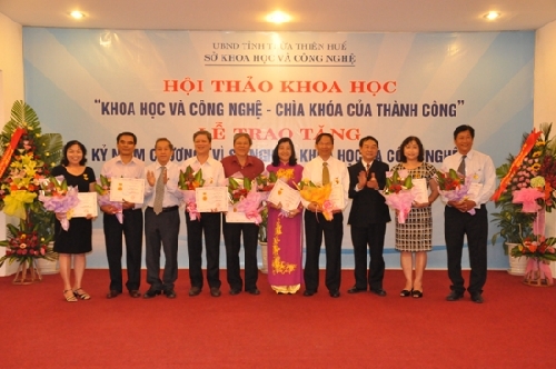 Hội thảo Khoa học: Khoa học và Công nghệ-Chìa khóa của thành công
