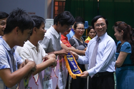 20 Phường tham gia Giải Cầu lông thành phố Huế năm 2016