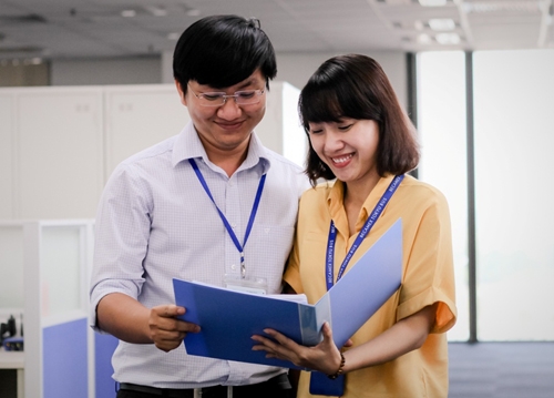 Phát động Chương trình tôn vinh “Nụ cười công chức”.