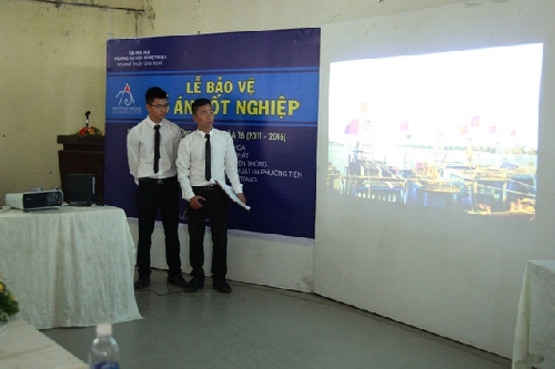 Bài khóa luận “đặc biệt” về biển đảo quê hương của 2 sinh viên