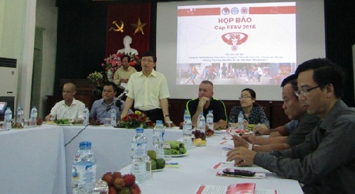 Họp báo về “Cúp Bóng đá Cộng đồng tại Việt Nam lần 4, 2016” 