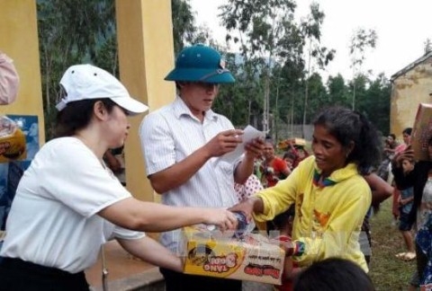 Cả nước chung tay cứu trợ đồng bào vùng lũ miền Trung