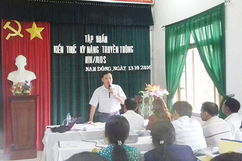 Nam Đông: Tập huấn kiến thức, kỹ năng truyền thông cho cán bộ trạm Y tế và các Nhóm nòng cốt mới tại cụm dân cư trên địa bàn huyện.