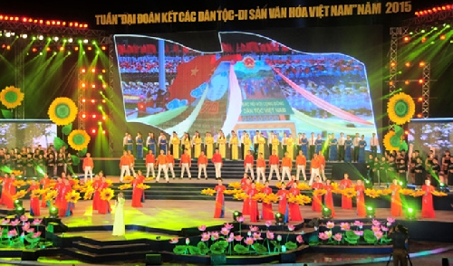 Thừa Thiên Huế tham gia Tuần "Đại đoàn kết các dân tộc - Di sản văn hóa Việt Nam" năm 2016
