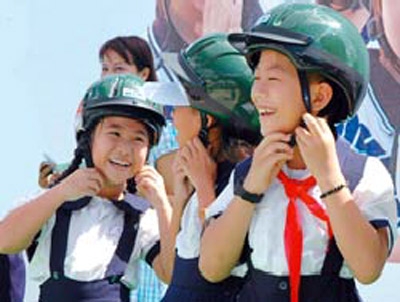 TP Huế: Hưởng ứng “Ngày thế giới tưởng niệm các nạn nhân tử vong vì tai nạn giao thông” năm 2016.