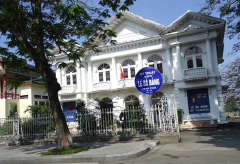 Hợp nhất Trung tâm Nghệ thuật Lê Bá Đảng và Nhà Trưng bày tác phẩm nghệ thuật Điềm Phùng Thị