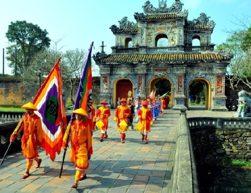 Ngày cuối năm và công tác chuẩn bị cho năm mới của các vua triều Nguyễn