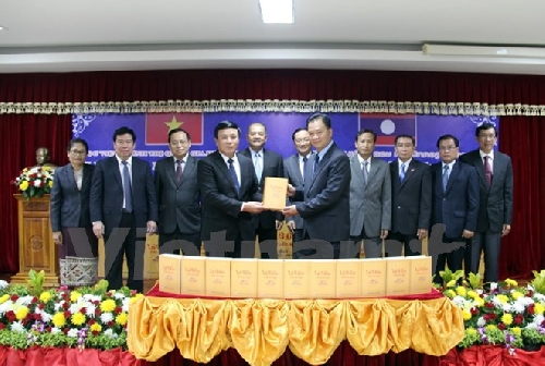 Công bố tập 1 tác phẩm Hồ Chí Minh toàn tập bằng tiếng Lào