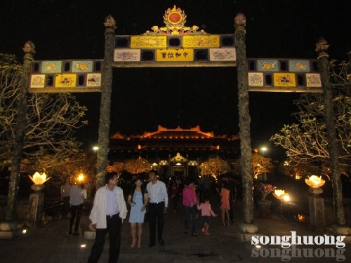 Chương trình kích cầu du lịch và tham quan Đại Nội về đêm