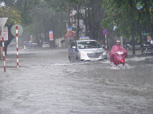 Tăng cường khả năng chống chịu lũ lụt ở đô thị thành phố Huế