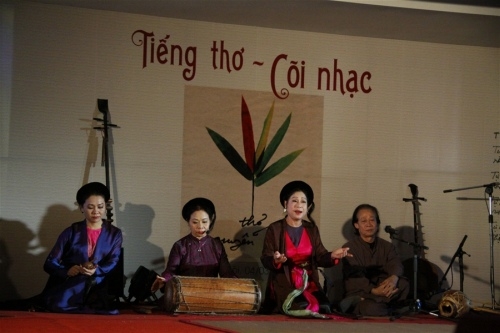 Diệu kỳ tiếng trúc, tiếng tơ
