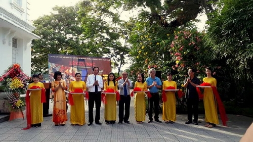 34 tác phẩm tại triển lãm "Sắc thu" 2018
