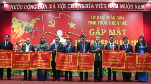 Gặp mặt, tôn vinh các doanh nghiệp tiêu biểu trên địa bàn tỉnh      