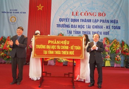 Công bố Quyết định thành lập Phân hiệu Trường Đại học Tài chính – Kế toán tại tỉnh Thừa Thiên Huế      