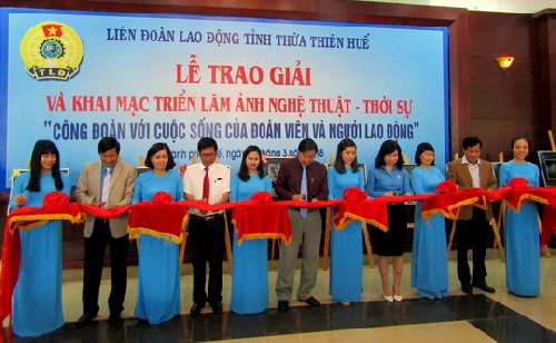 Triển lãm ảnh “Công đoàn với cuộc sống của Đoàn viên và người lao động”