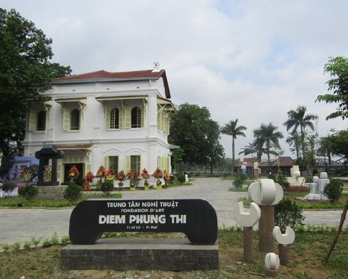 Khai trương Nhà trưng bày tác phẩm Điềm Phùng Thị
