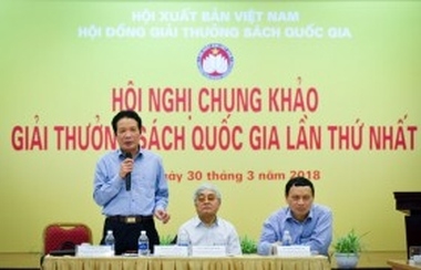 Chung khảo Giải thưởng Sách quốc gia lần thứ nhất