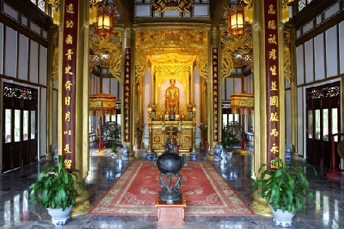 Vọng Huyền Trân