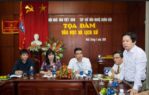 Tọa đàm "Văn học và lịch sử"