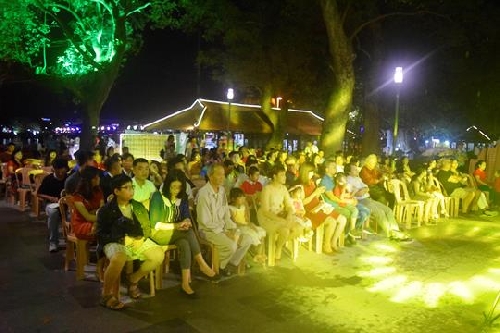 Độc đáo đêm trình diễn thơ Festival Huế 2018