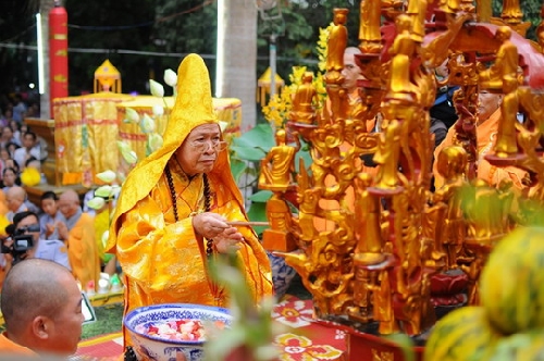 Trang nghiêm Lễ Mộc dục và rước Phật cầu Quốc thái dân an