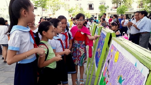 Vui Tết Trung thu cùng nghệ thuật Điềm Phùng Thị