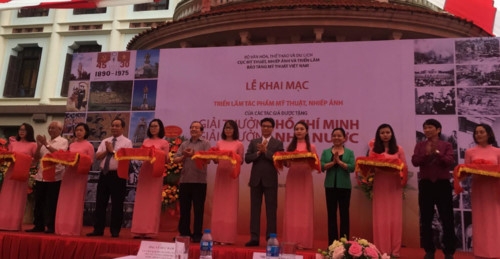 Thưởng lãm mỹ thuật, nhiếp ảnh của các tác giả đoạt Giải thưởng Hồ Chí Minh, Giải thưởng Nhà nước