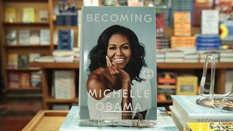 Hồi ký của cựu đệ nhất phu nhân Michelle Obama "gây sốt" toàn thế giới