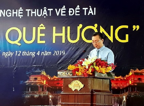 Triển lãm ảnh nghệ thuật về đề tài “Biển, đảo quê hương”.