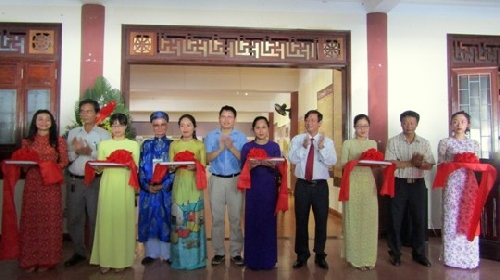 Khai mạc “Không gian Đông y Huế ”. 