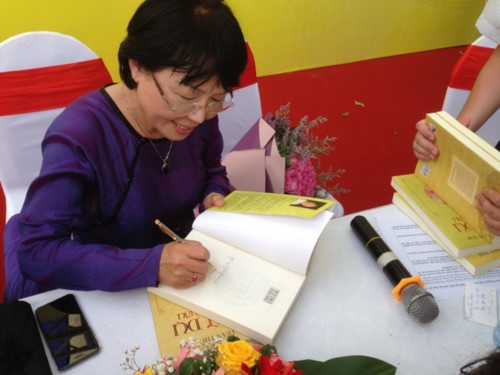 Nhà văn Trần Thùy Mai: “Thuần Việt” để thu hút bạn đọc trẻ
